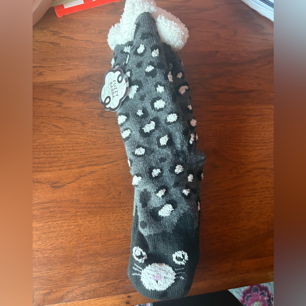 BRAND NEW Fuzzy Cat slipper socks